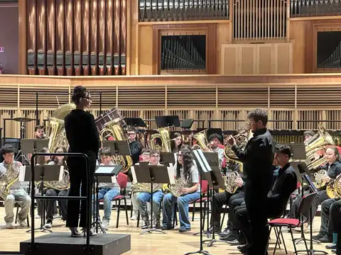 Orchestra e Junior Band in esibizione